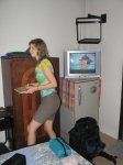 Náš pokojík s věčně běžící televizí:)
