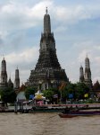 Monumentální chrám na břehu Chao Phraya